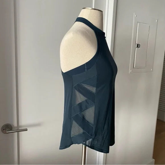 Athleta T Back Lattice Tank in Abyss (Teal Blue Green) XS Built in Bra - Picture 2 of 10